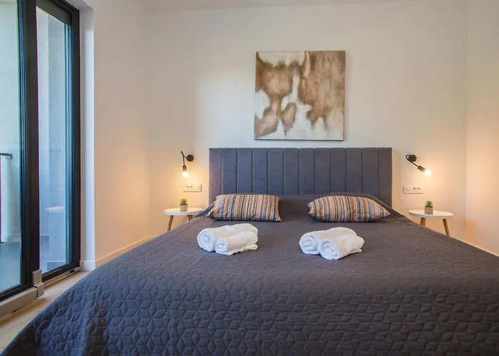 Eva Tar By Interhome