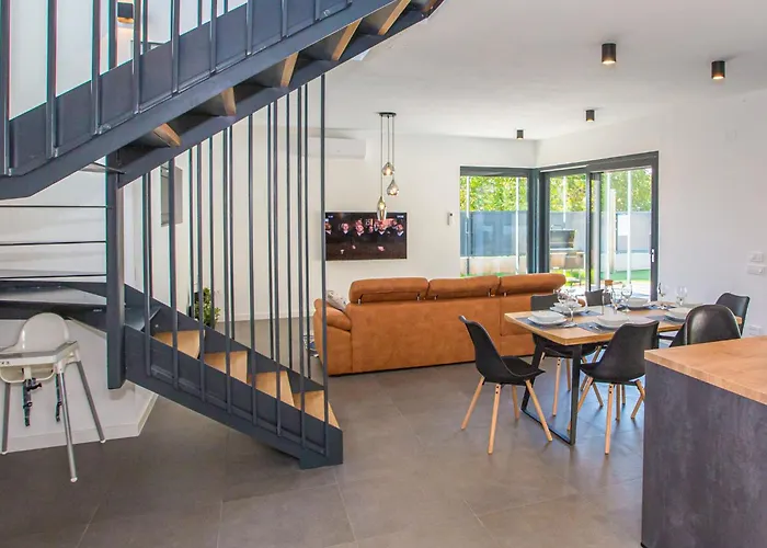 Eva Tar By Interhome *