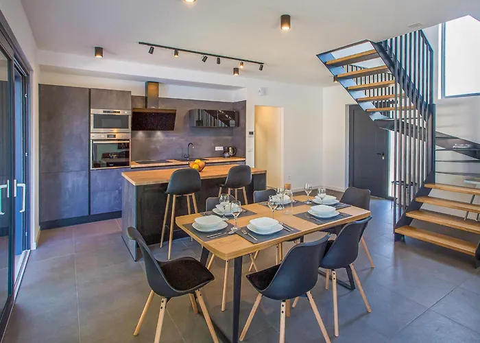 Villa Eva Tar By Interhome Frata