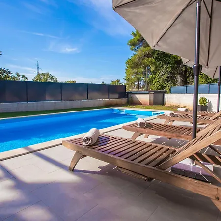 Holiday Home Eva By Interhome