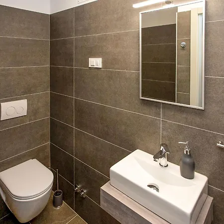 Eva Tar By Interhome Vila Frata